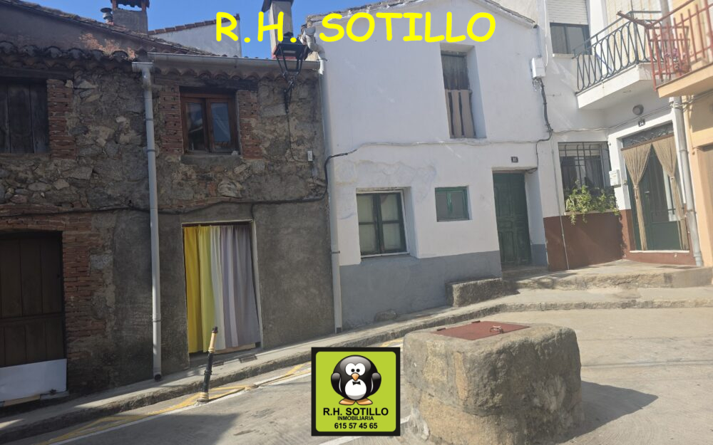 En Sotillo vendemos casa de pueblo con bodega independiente en el centro del pueblo En Sotillo vendemos casa de pueblo con bodega independiente en el centro del pueblo